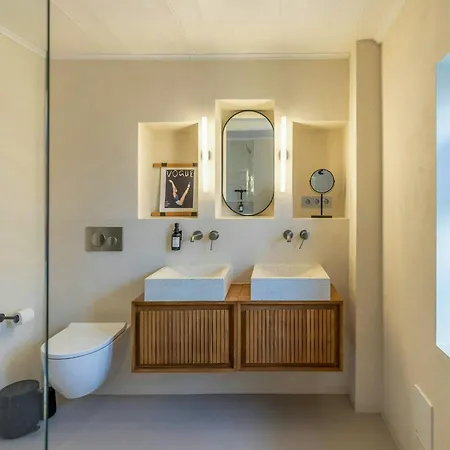 Secluded Thatched Roof By The Moor * Schwabstedt